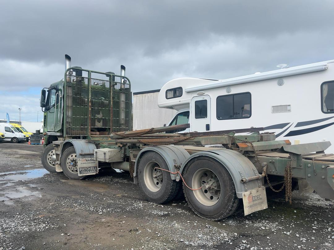 Photo '6' of Freightliner Argosy TSB Logger