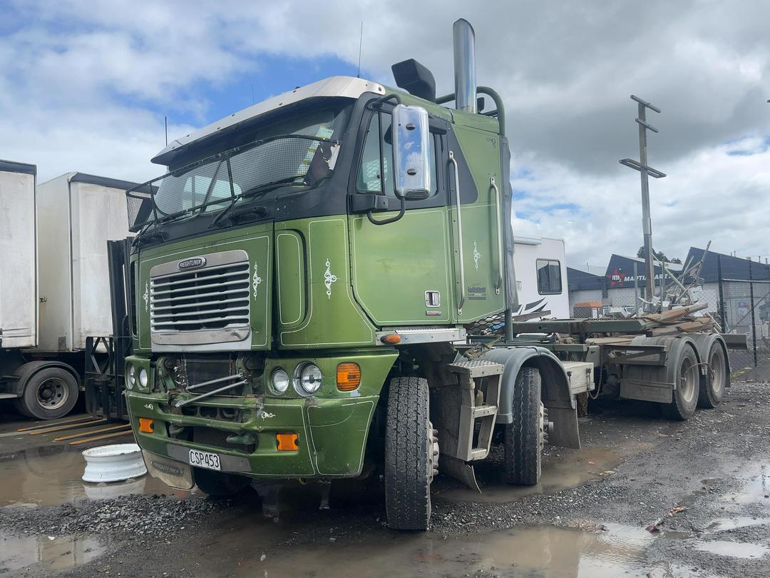 Photo '8' of Freightliner Argosy TSB Logger