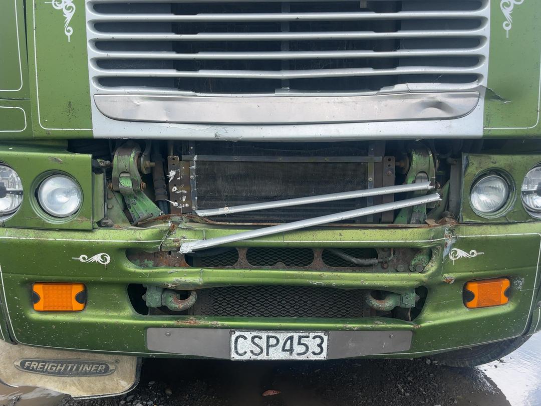 Photo '10' of Freightliner Argosy TSB Logger