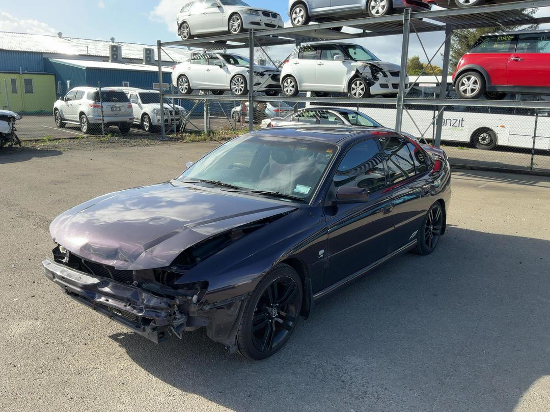 Photo '3' of Holden Commodore SS V8