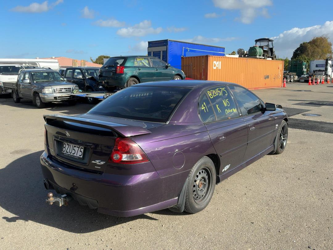 Photo '6' of Holden Commodore SS V8