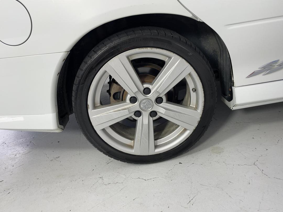 Photo '12' of Holden Commodore