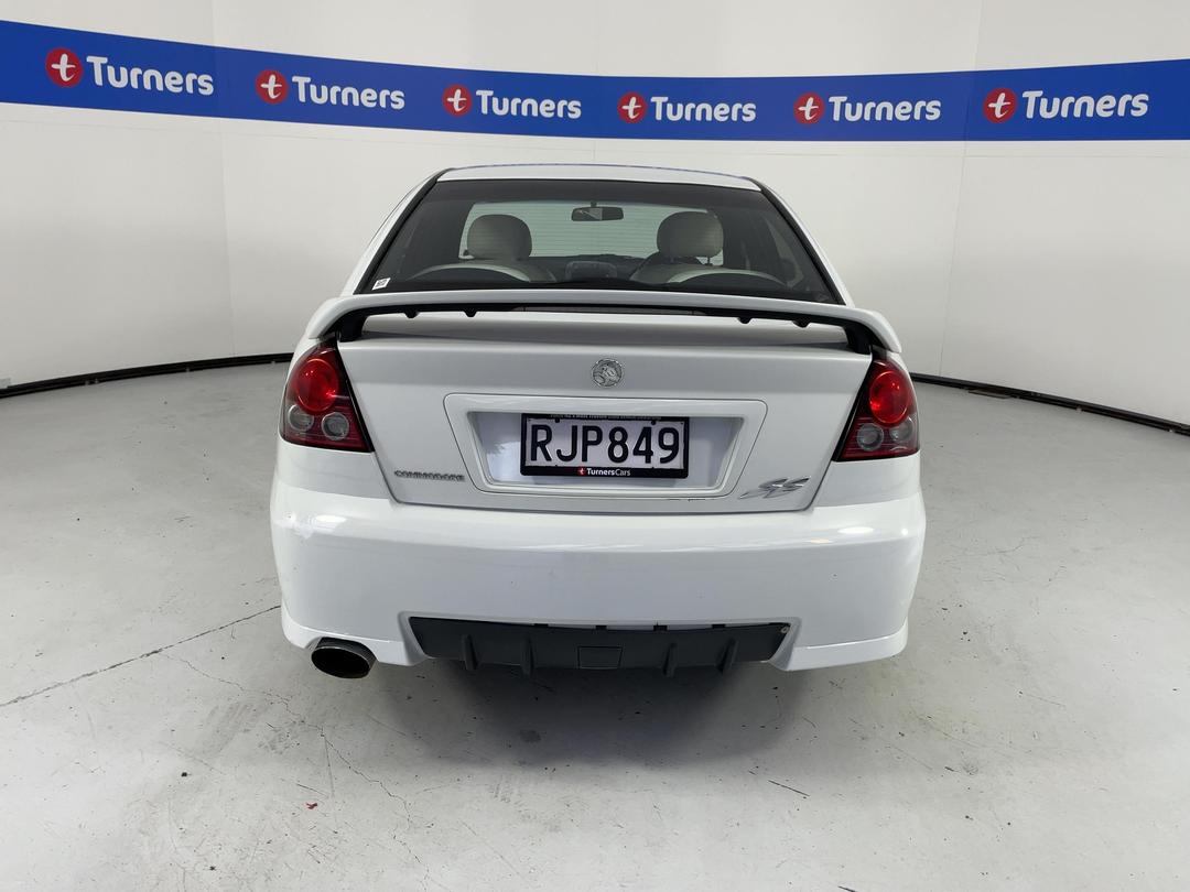 Photo '6' of Holden Commodore