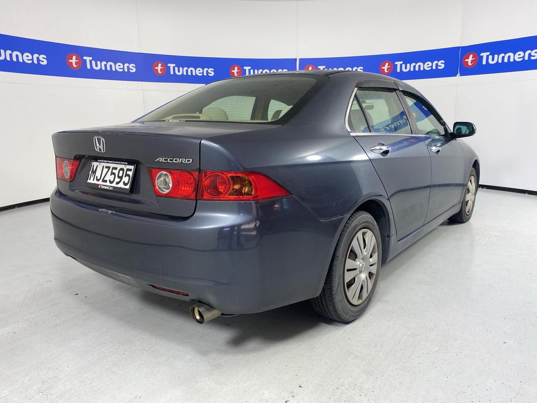 Photo '7' of Honda Accord