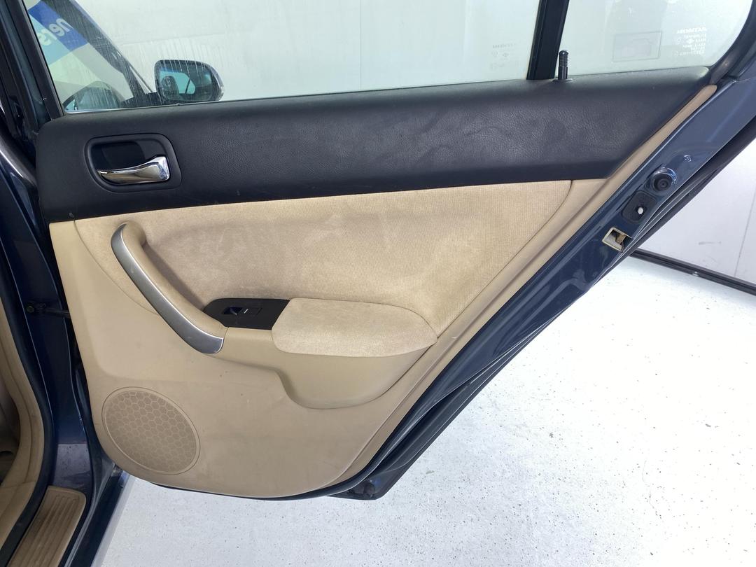 Photo '19' of Honda Accord