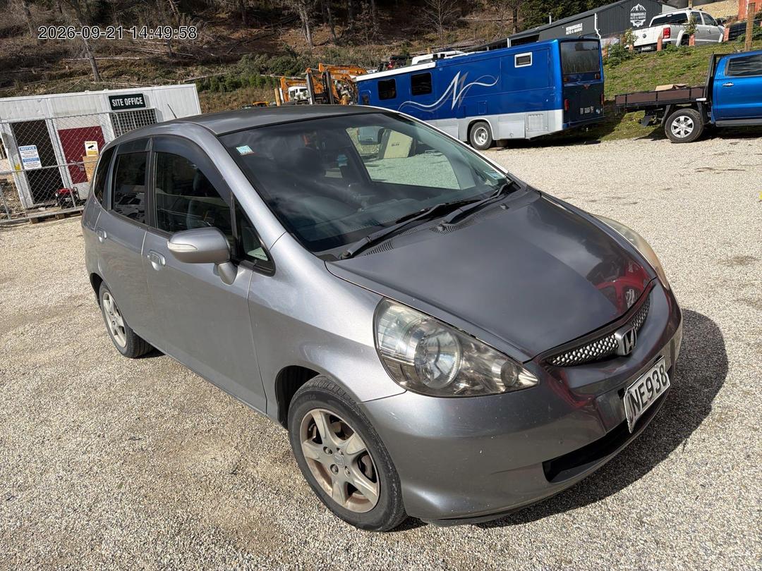 Photo '3' of Honda FIT Photo '3' of Honda FIT