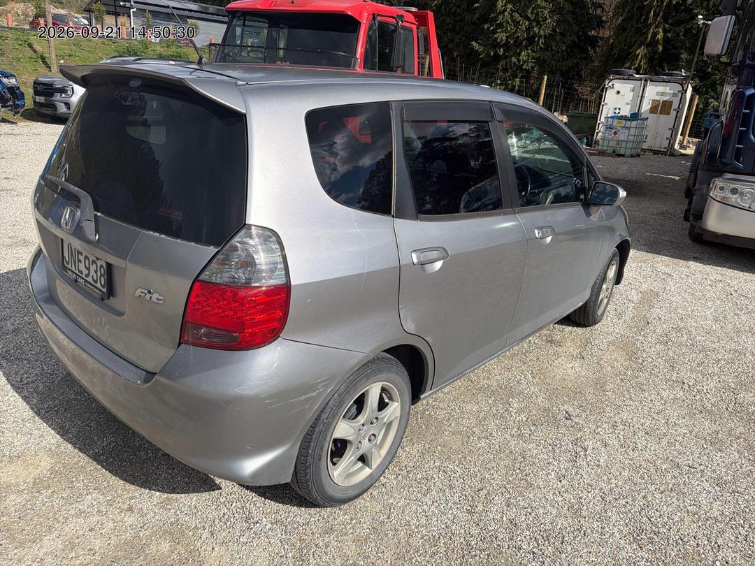 Photo '7' of Honda FIT Photo '7' of Honda FIT