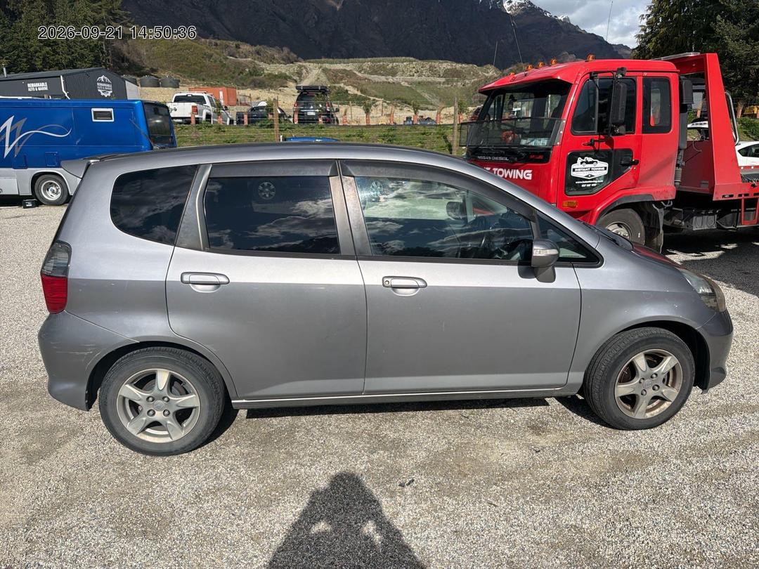 Photo '8' of Honda FIT Photo '8' of Honda FIT