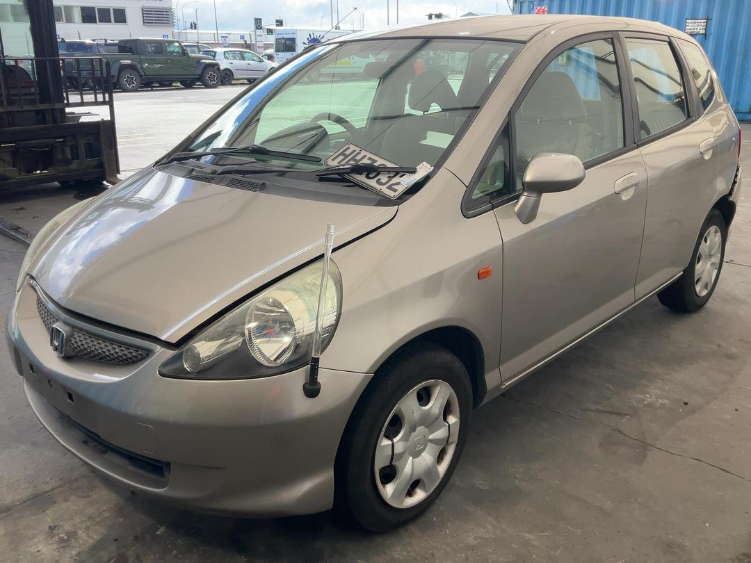 Photo '3' of Honda FIT Photo '3' of Honda FIT
