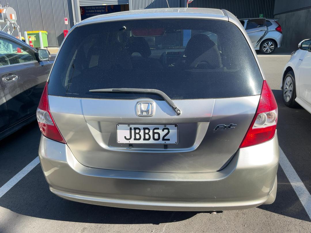Photo '5' of Honda FIT Photo '5' of Honda FIT