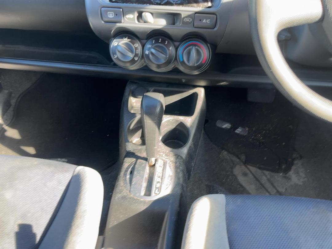 Photo '16' of Honda FIT Photo '16' of Honda FIT