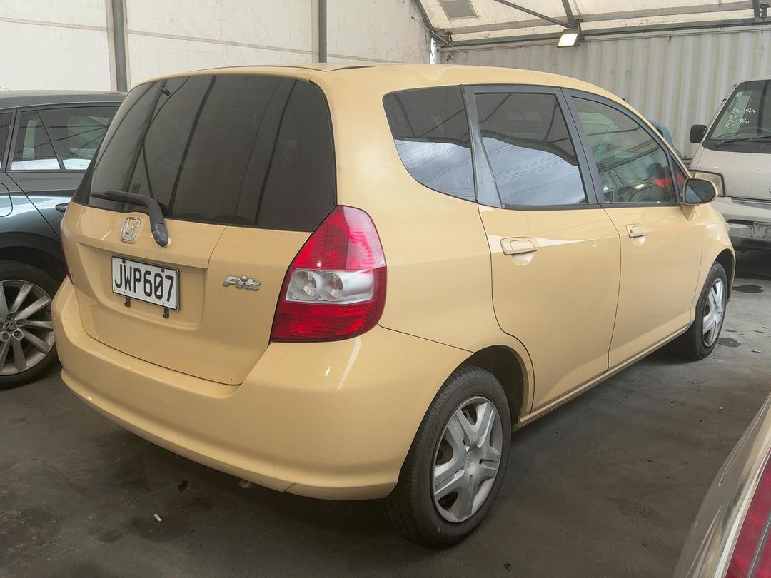 Photo '7' of Honda FIT Photo '7' of Honda FIT