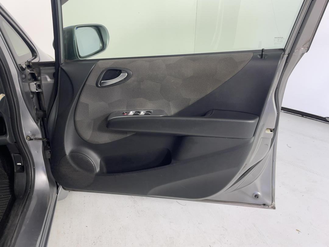 Photo '15' of Honda FIT