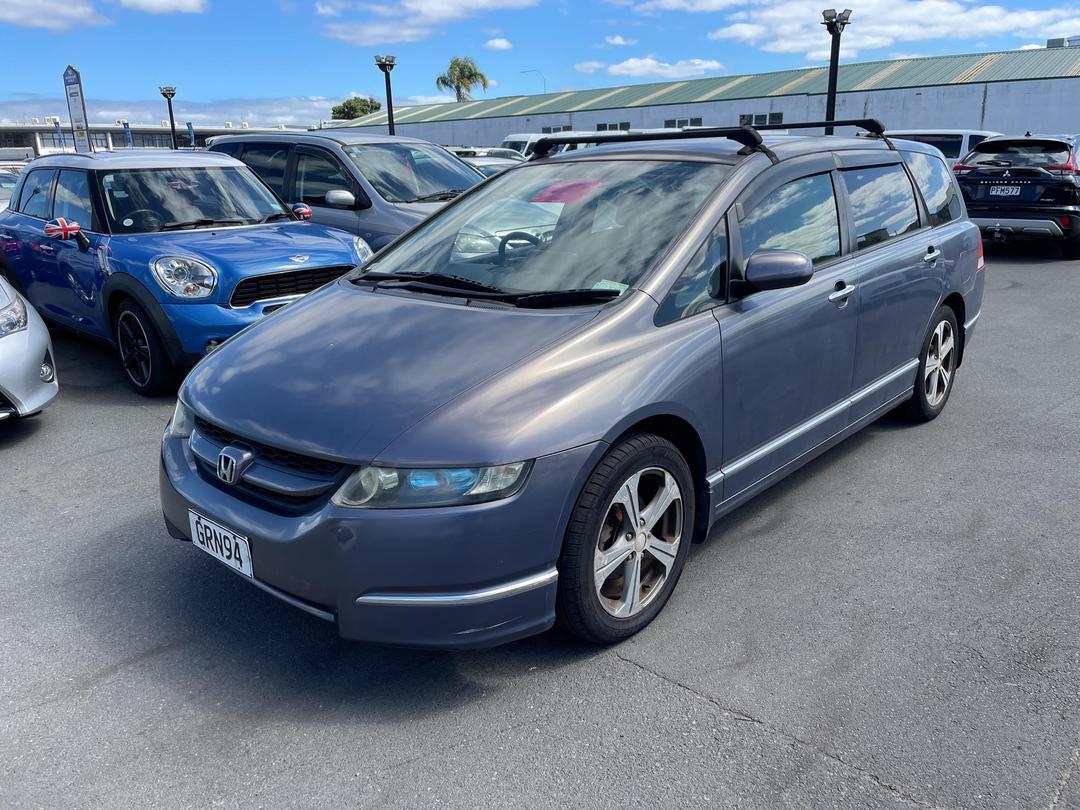 Photo '3' of Honda Odyssey