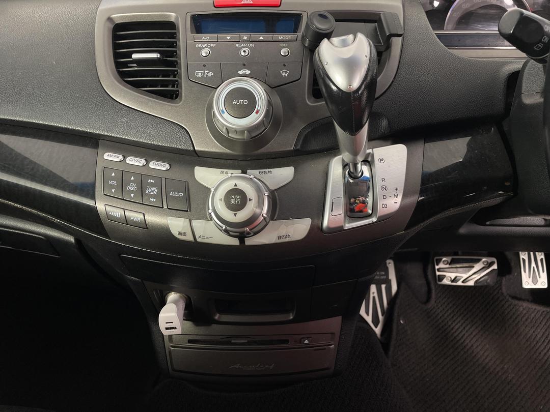 Photo '18' of Honda Odyssey