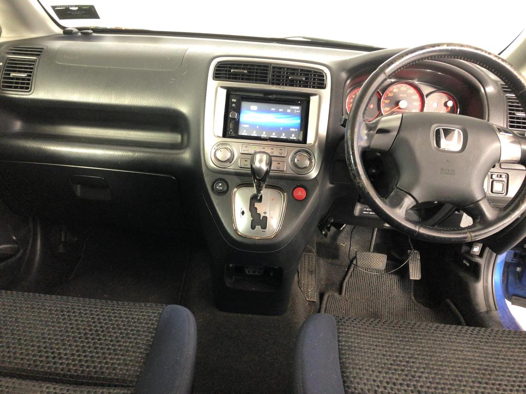 Photo '19' of Honda Stream Photo '19' of Honda Stream