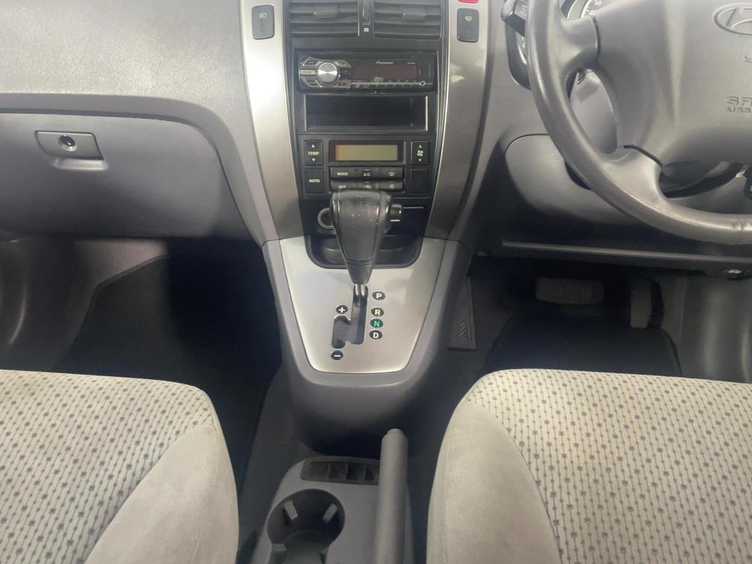 Photo '18' of Hyundai JM
