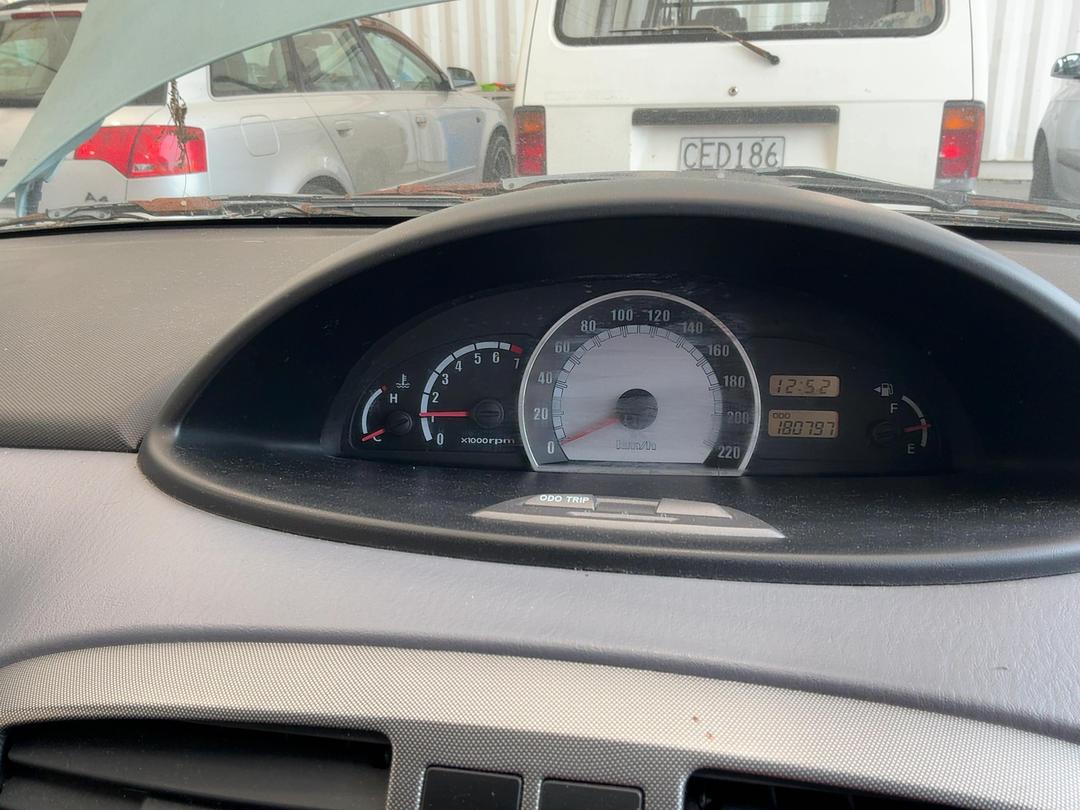 Photo '13' of Hyundai Lavita GLS Photo '13' of Hyundai Lavita GLS