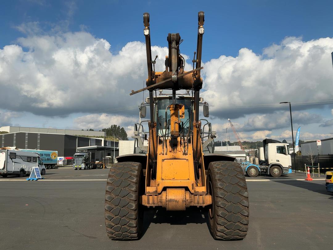 Photo '13' of Liebherr L580 Wheel Loader