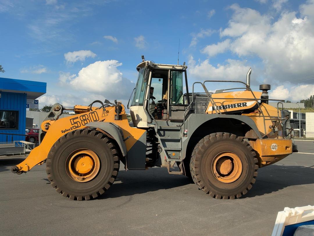 Photo '8' of Liebherr L580 Wheel Loader