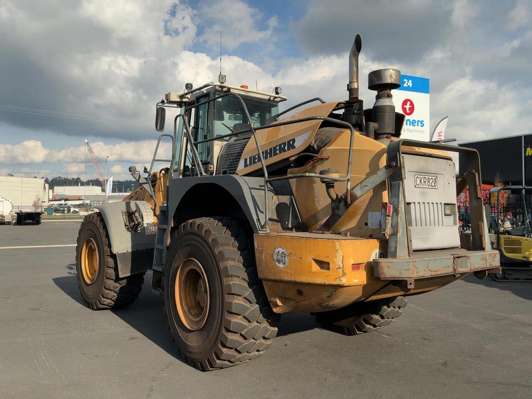 Photo '6' of Liebherr L580 Wheel Loader