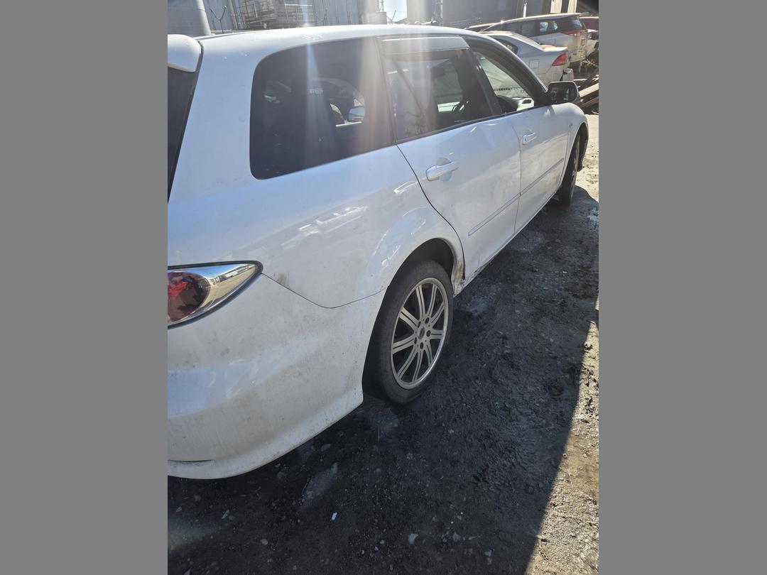 Photo '5' of Mazda Atenza