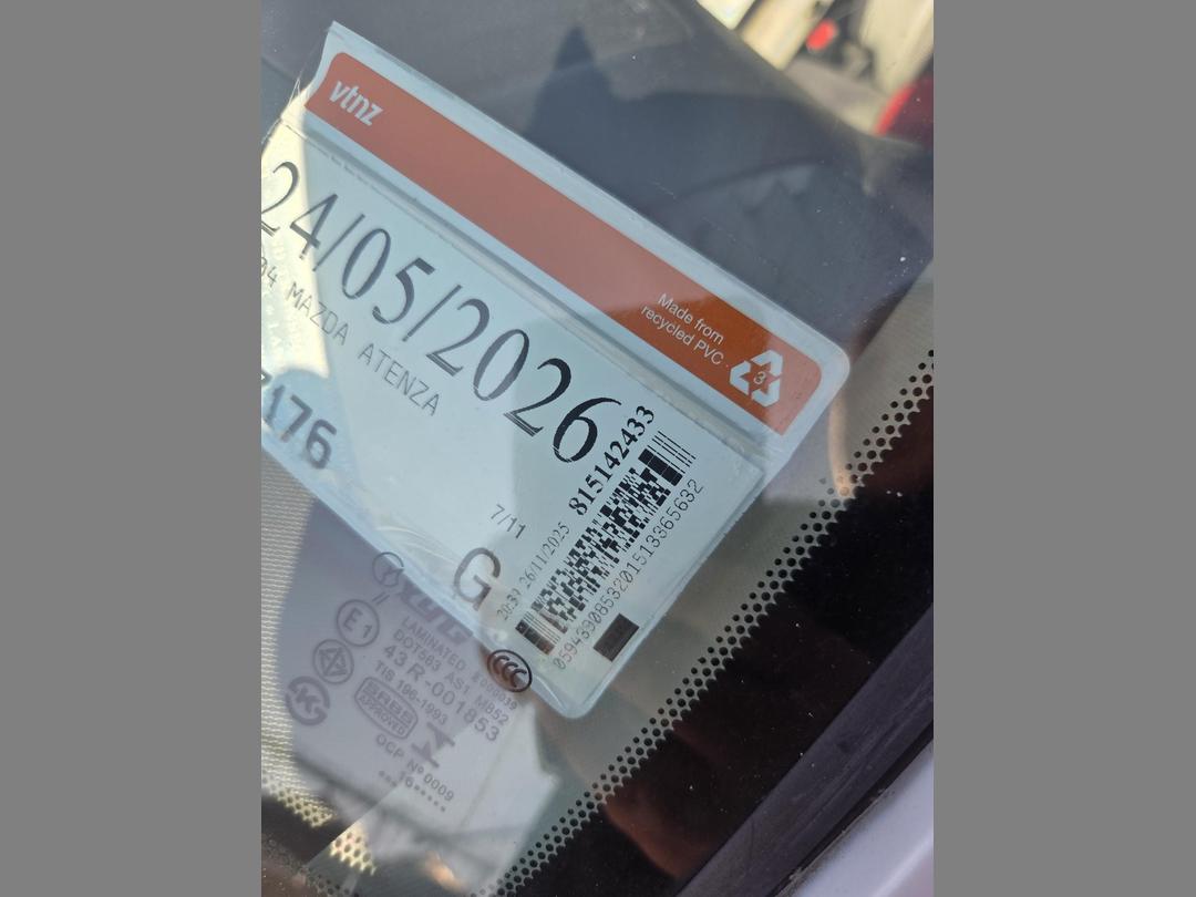 Photo '10' of Mazda Atenza