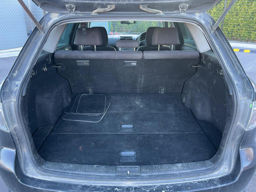 Photo '12' of Mazda Atenza