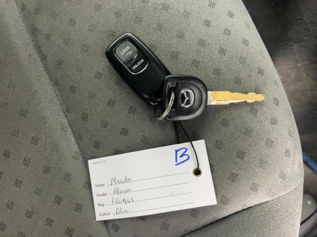 Photo '22' of Mazda Atenza