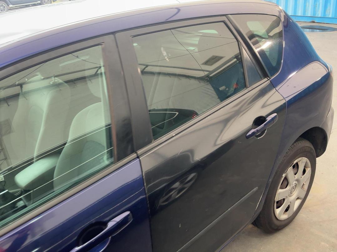 Photo '9' of Mazda Axela