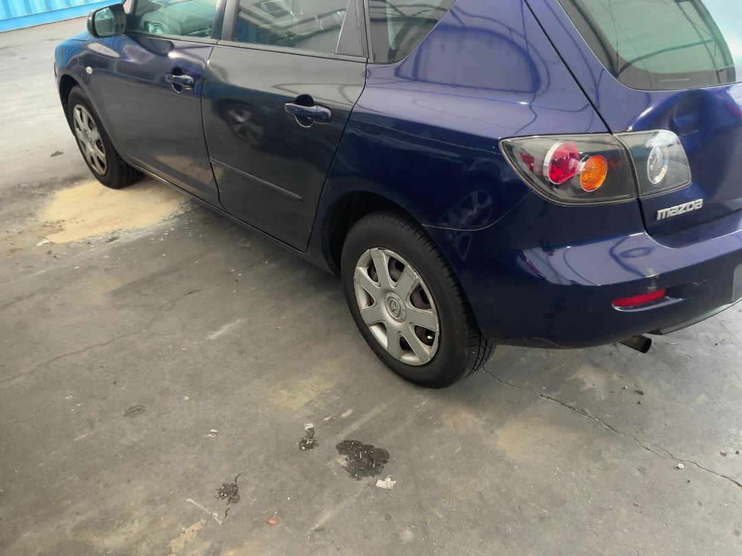 Photo '11' of Mazda Axela
