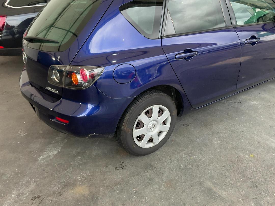 Photo '15' of Mazda Axela
