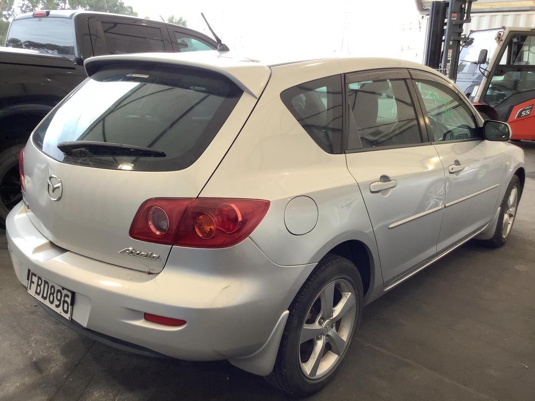 Photo '5' of Mazda Axela