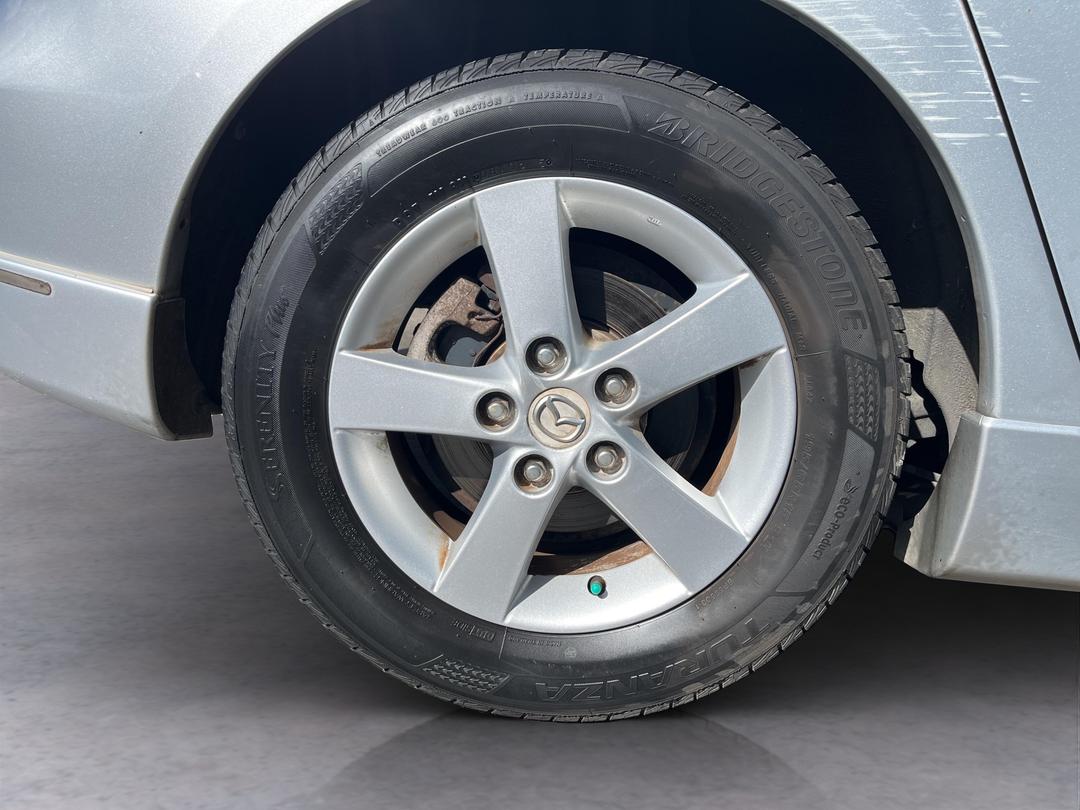 Photo '12' of Mazda Axela