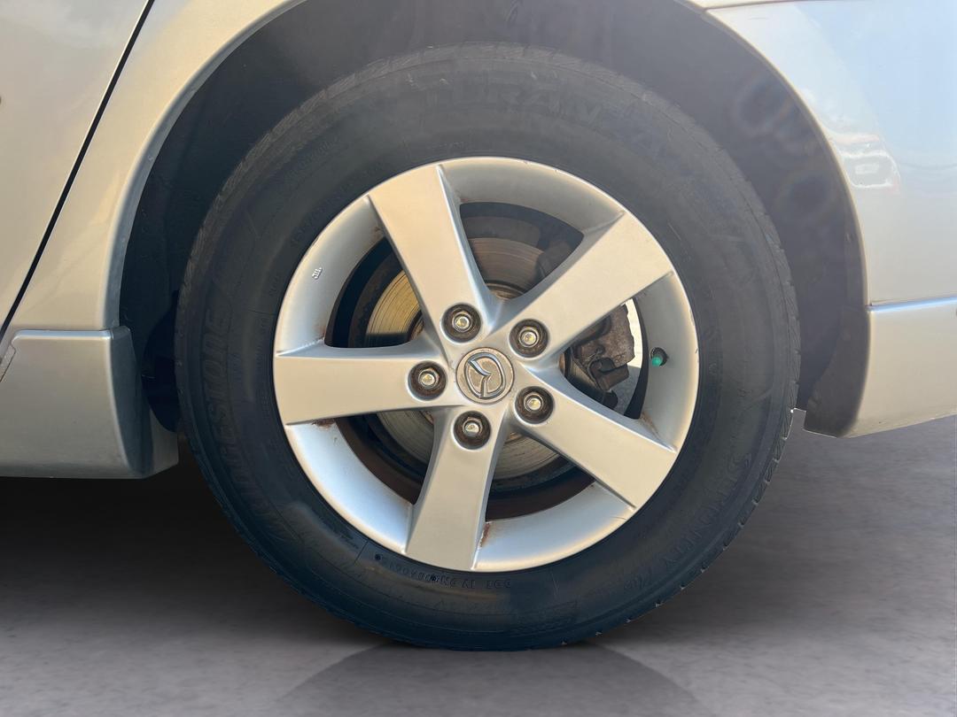 Photo '11' of Mazda Axela