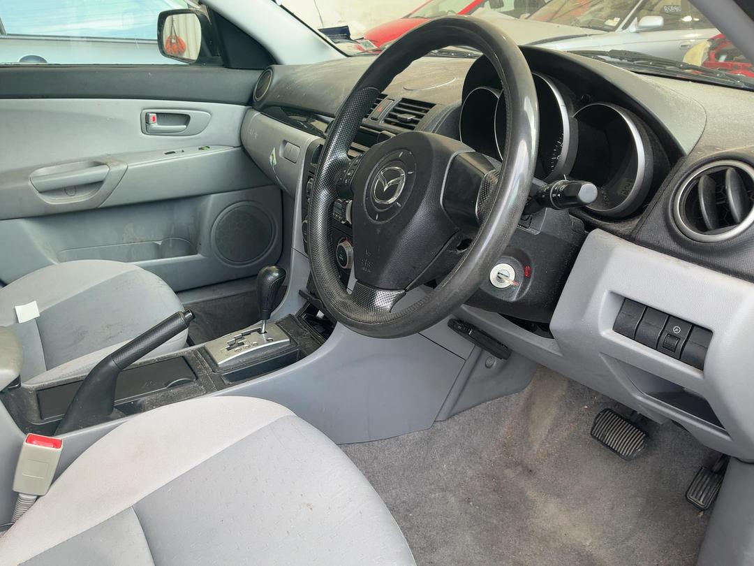 Photo '15' of Mazda Axela