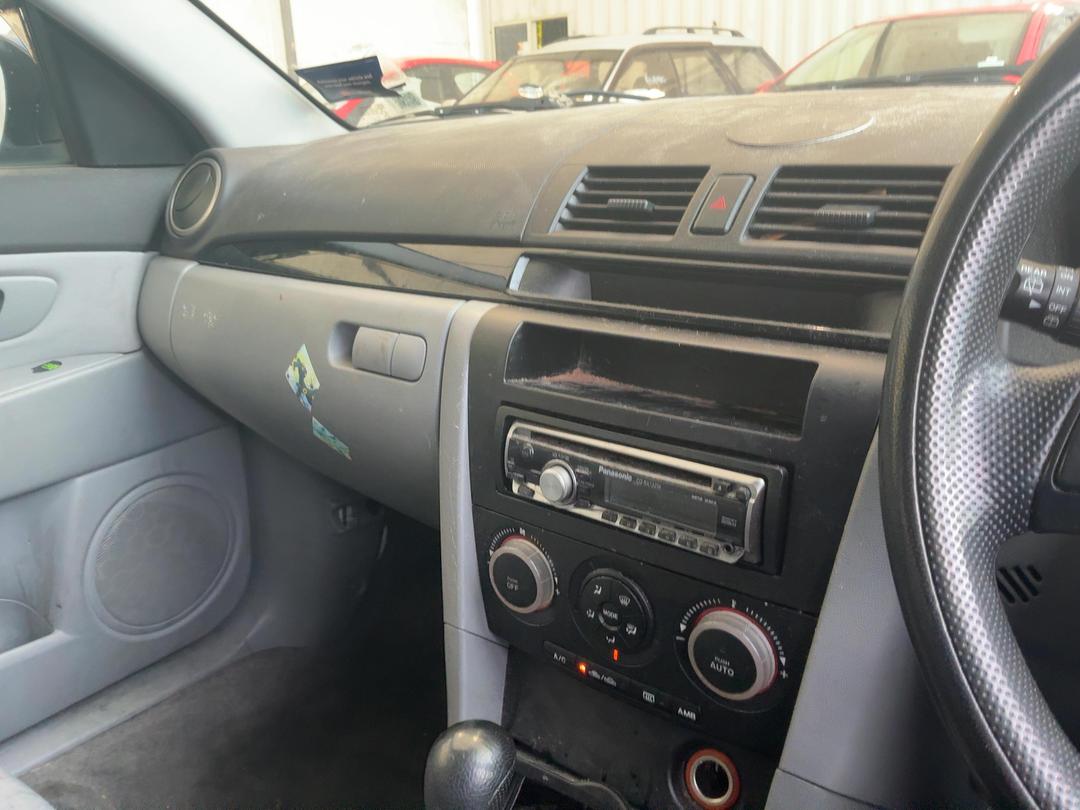 Photo '21' of Mazda Axela