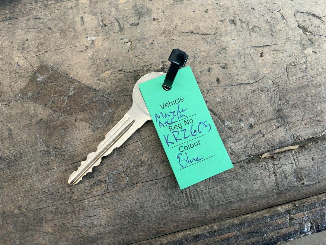 Photo '27' of Mazda Axela