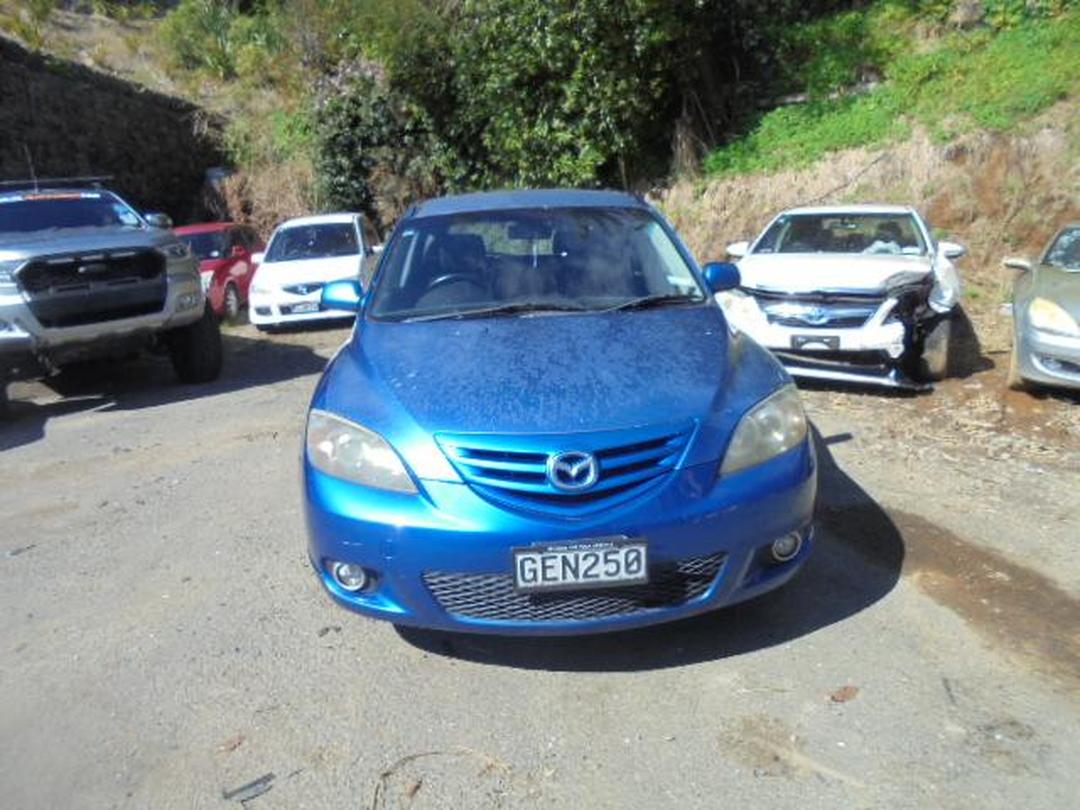 Photo '2' of Mazda Axela Photo '2' of Mazda Axela