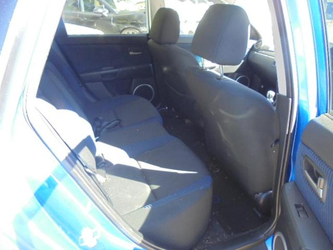 Photo '8' of Mazda Axela Photo '8' of Mazda Axela