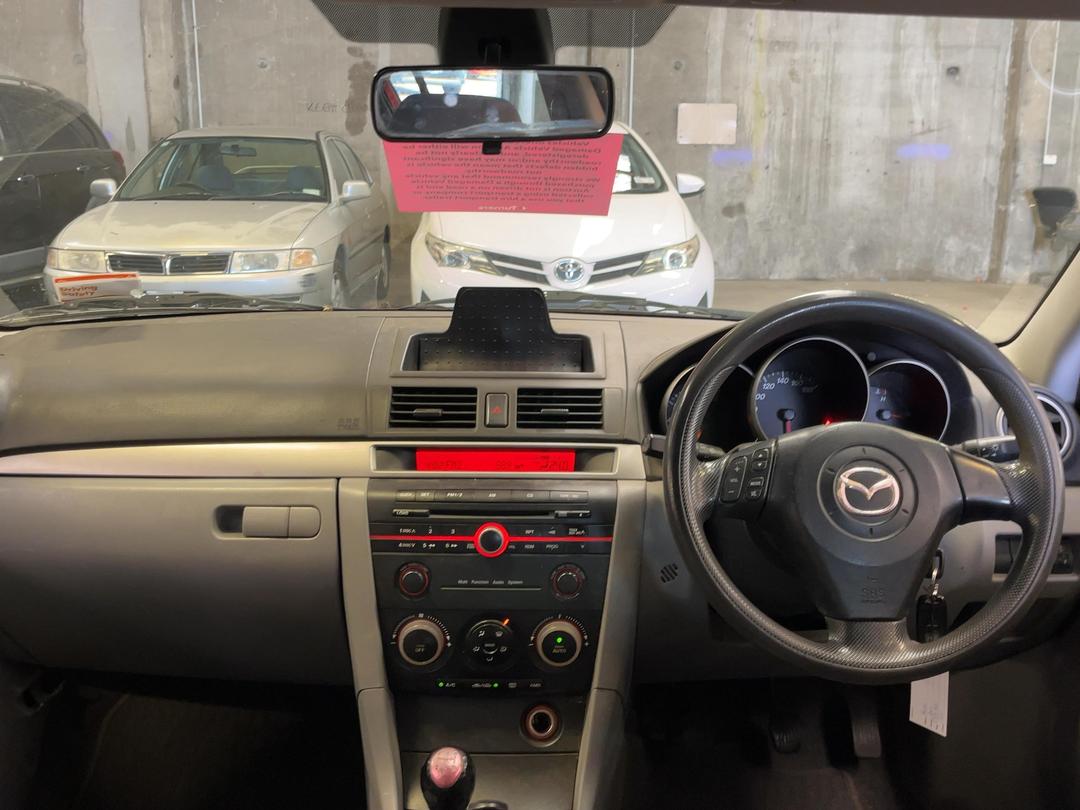 Photo '15' of Mazda Axela Photo '15' of Mazda Axela