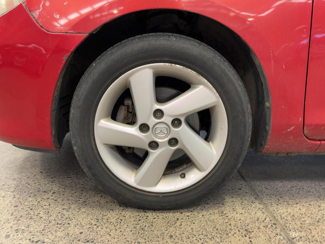 Photo '8' of Mazda Axela Photo '8' of Mazda Axela