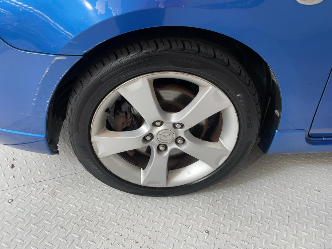 Photo '10' of Mazda Axela