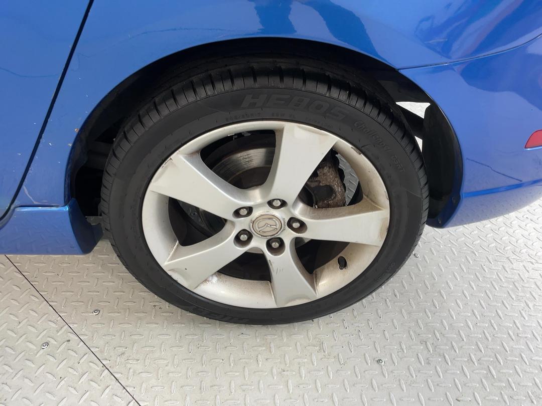Photo '11' of Mazda Axela
