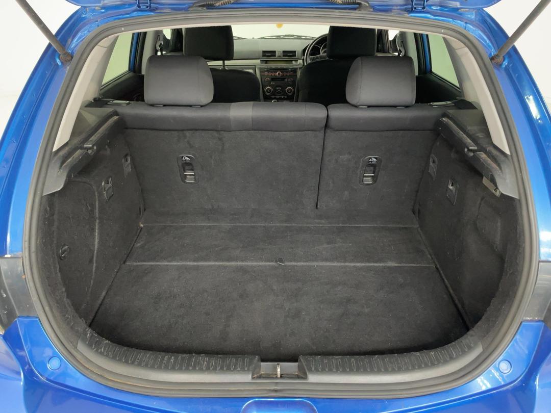 Photo '14' of Mazda Axela