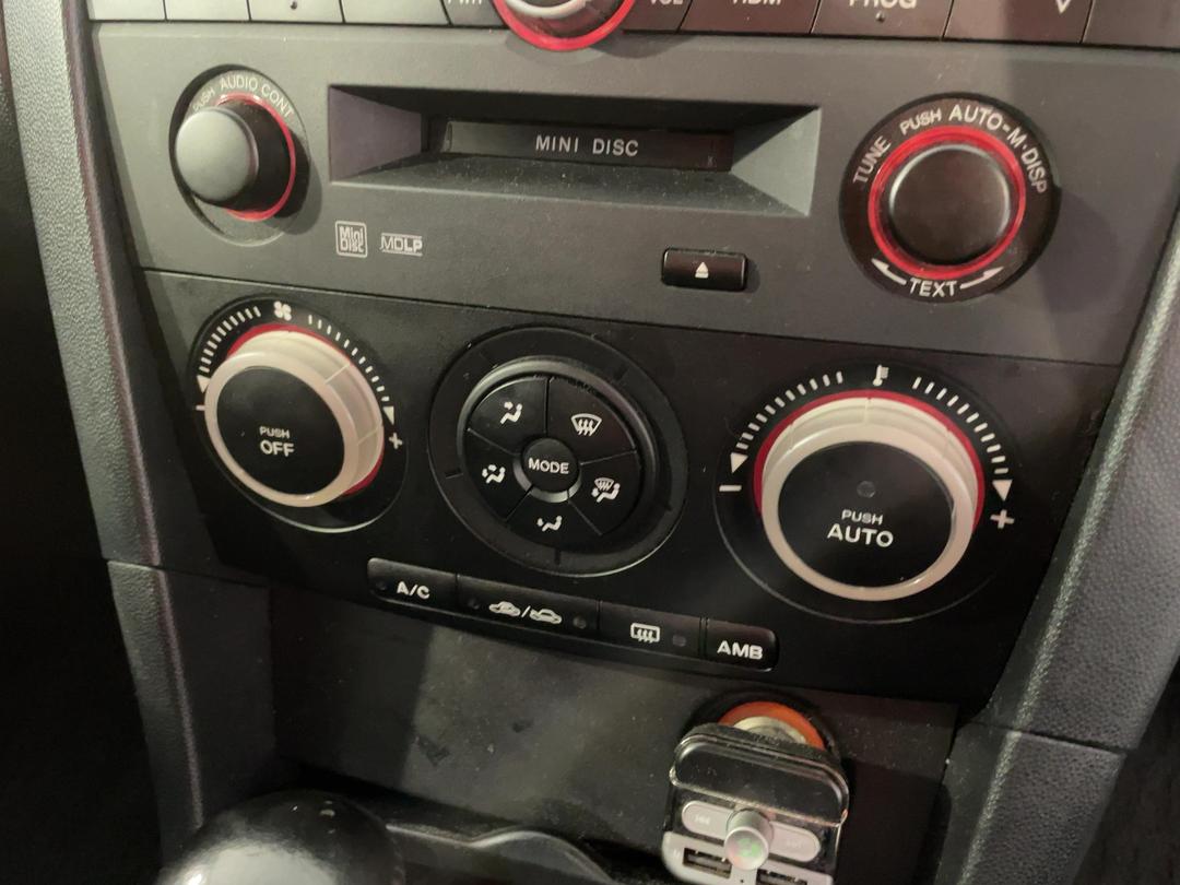 Photo '29' of Mazda Axela