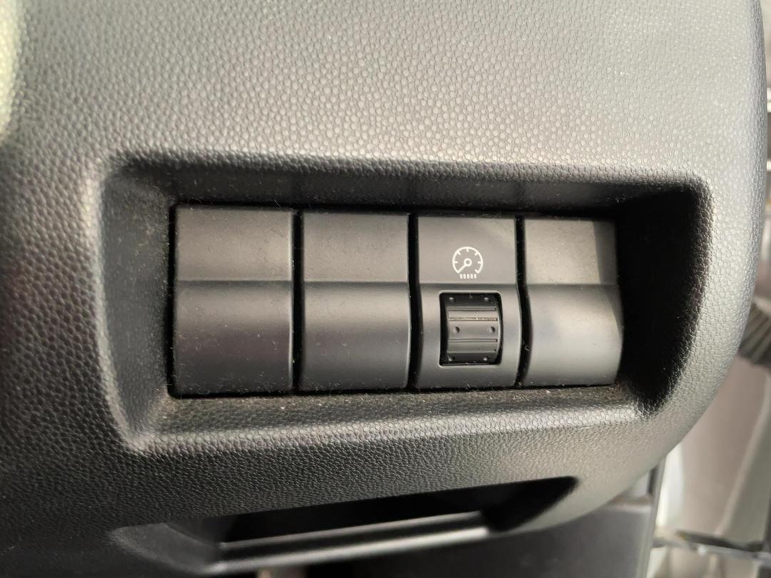 Photo '25' of Mazda Axela