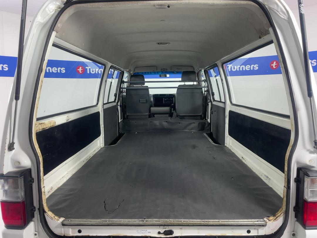 Photo '14' of Mazda Bongo