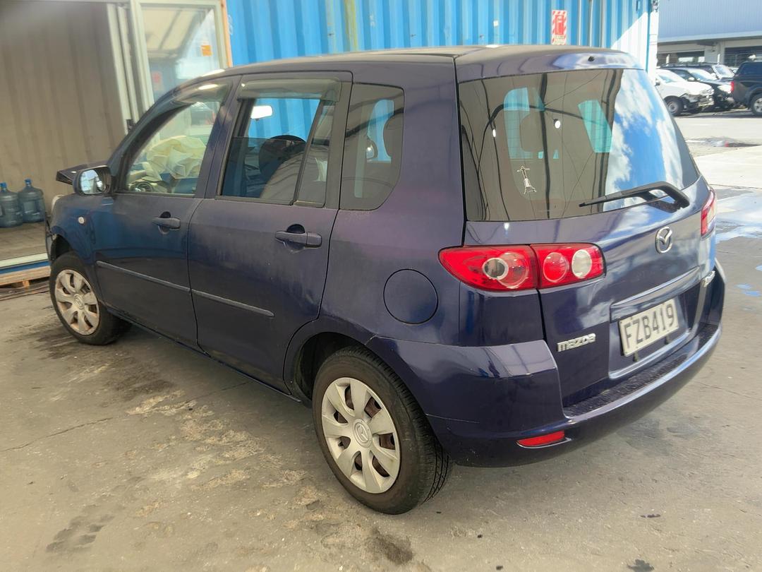 Photo '4' of Mazda Demio Photo '4' of Mazda Demio