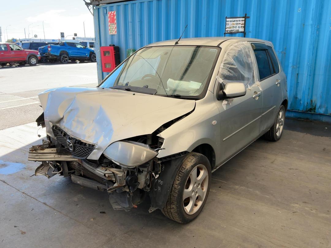 Photo '3' of Mazda Demio Sports